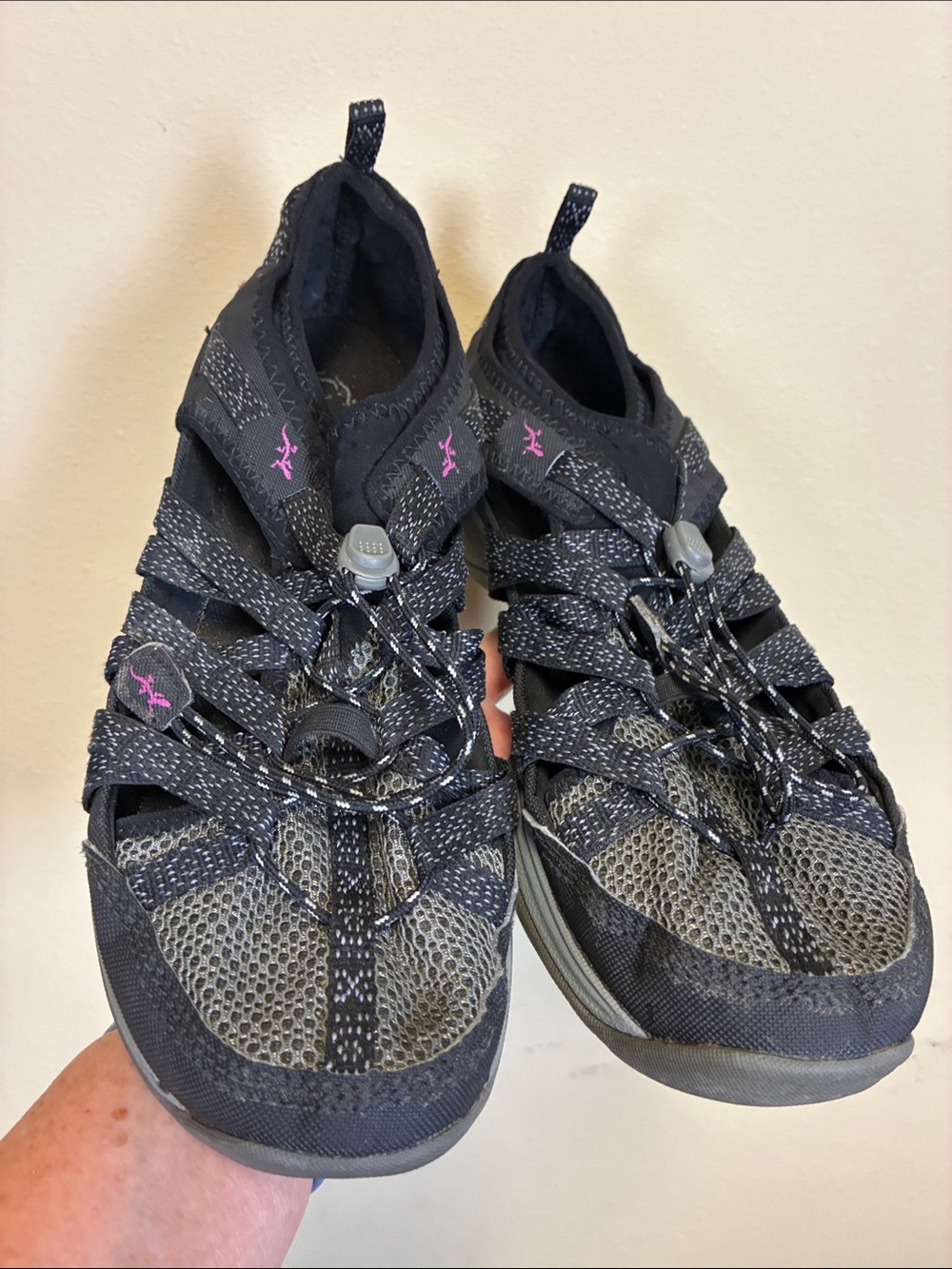 Chaco Mesh Athletic Sandal-Sneakers with Pink Accents, size 10